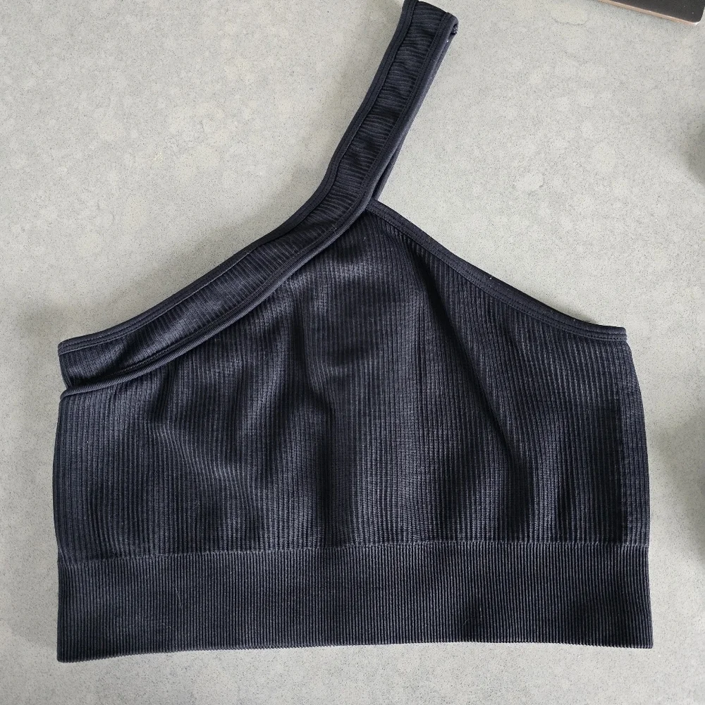 Black Ribbed One-Shoulder Crop Top - Picture 2 of 3